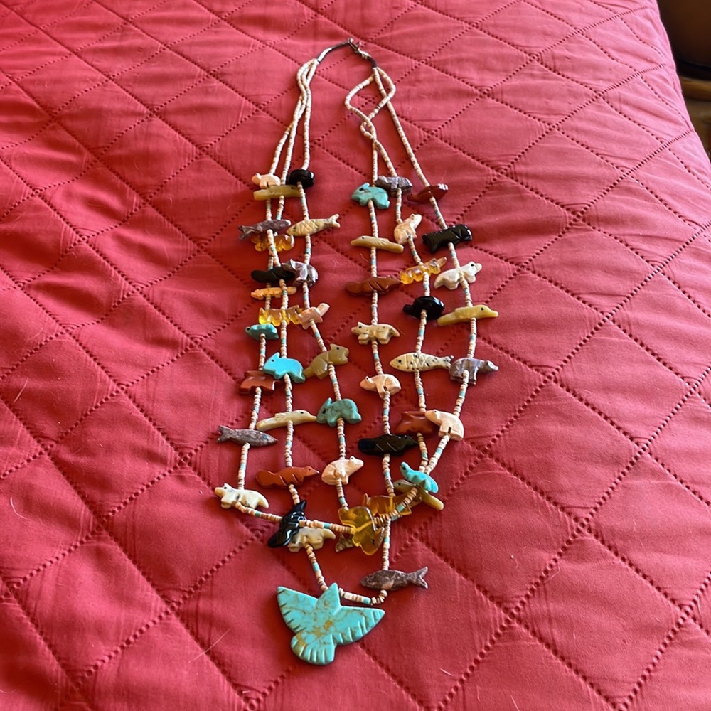 Native American fetish necklace - Picture 2 of 7